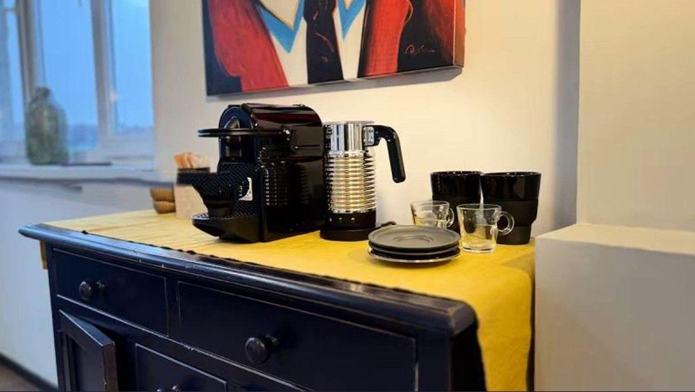 Дава се под наем Тристаен апартамент в София, Център - 71 кв.м за 896.58 € - Снимка #2