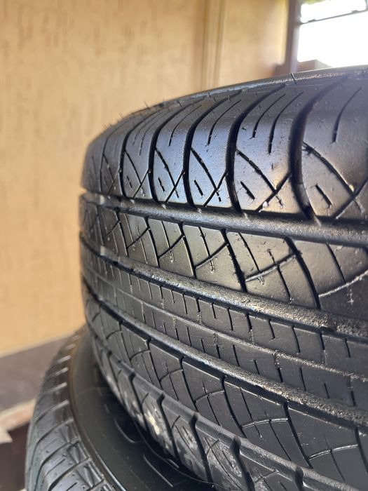 Автошины  215/70/16