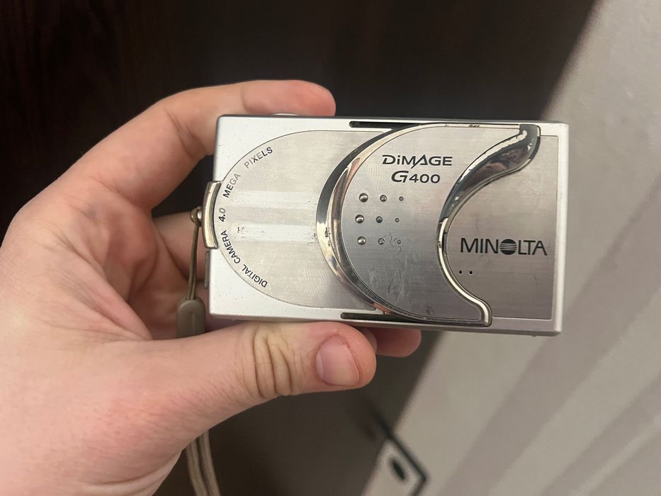 Minolta Dimage G400 цифров фотоапарат
