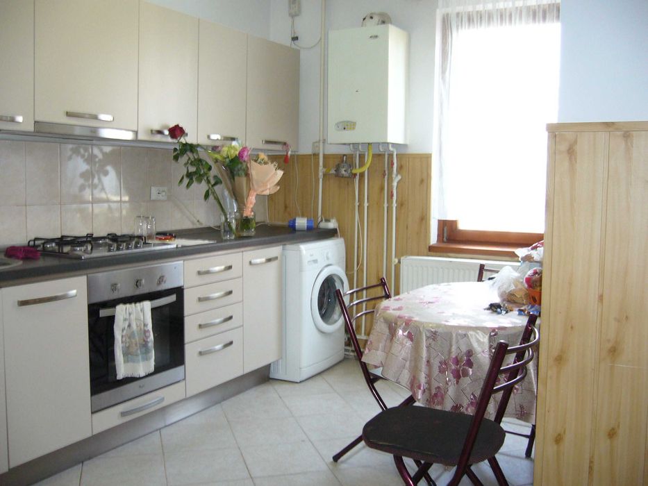 Inchiriere ap. 2 camere,zona 7 Noiembrie-Cornisa