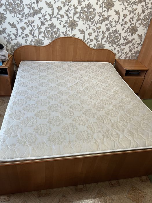 Спальный гарнитур