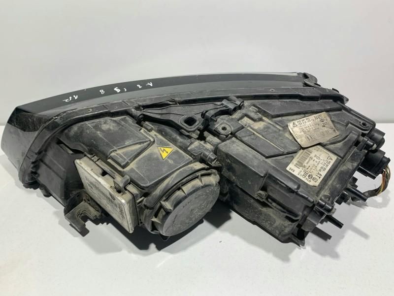 Far dreapta (cu defect) Audi A8 4H D4 4H0941004AT