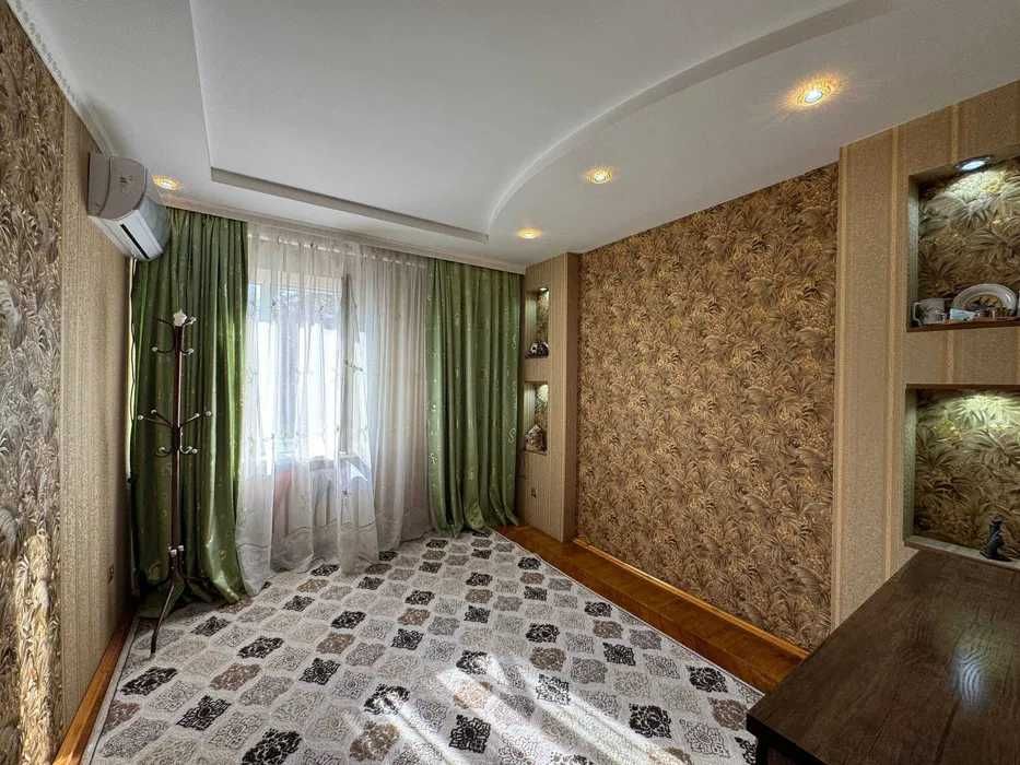 ДОМБРАБАД угловой участок 7.2 сотки ( Гостиница, Клиника, Офис можно)