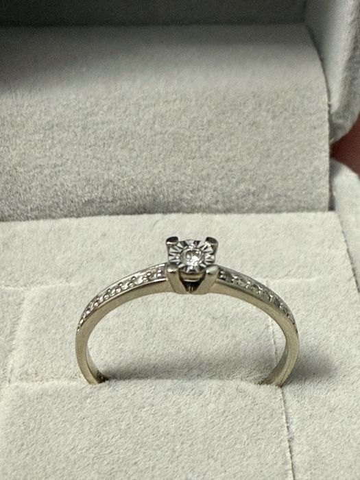 Бриллиантовое кольцо