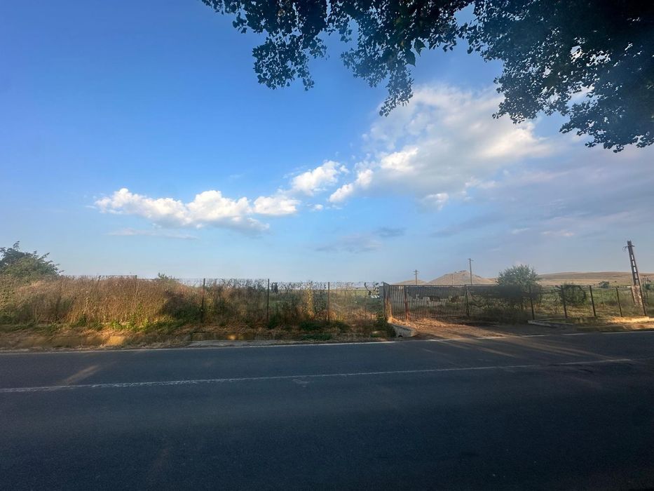 Vând teren intravilan, 2135mp, Zona Marilor Lacuri, loc. Enisala, con. Sarichioi