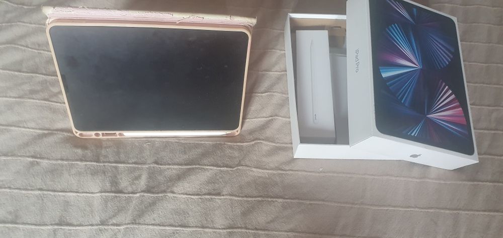 iPad Pro 11” M1 + Apple Pencil 2 – stare impecabilă