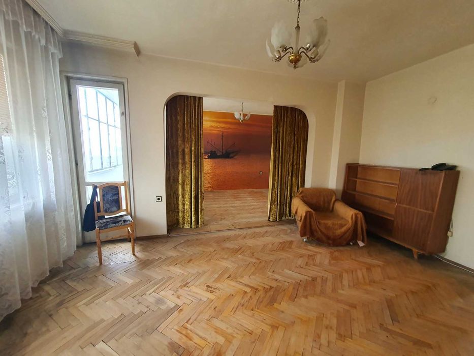 Продава се Тристаен апартамент в Стара Загора, Център - 86 кв.м за 1175 €/кв.м - Снимка #1