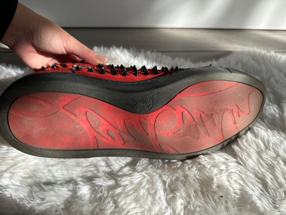 Vand Louboutin originali