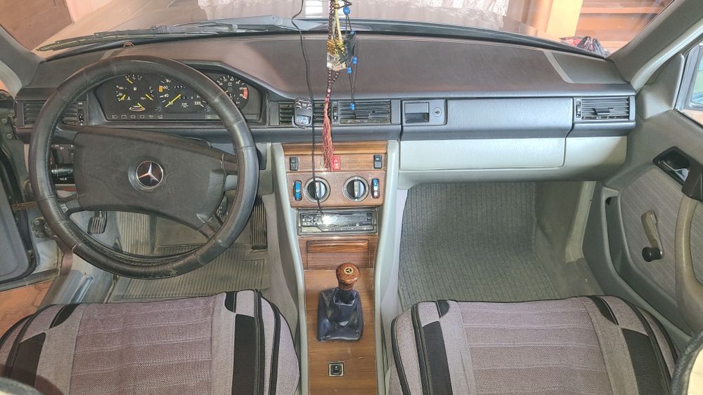 Mercedes Benz w124 e230