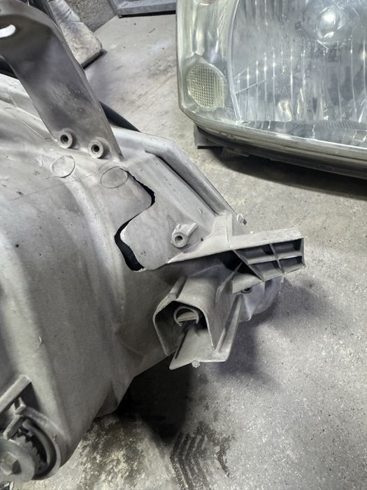 Продам фары и бампер на прадо 120