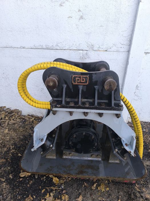 Ekskavator uchun vibro plita Виброплита для экскаватора