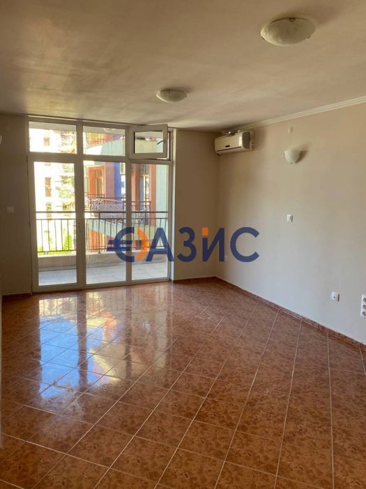 Продава се Двустаен апартамент в к.к. Слънчев бряг - 58 кв.м за 1056 €/кв.м - Снимка #3