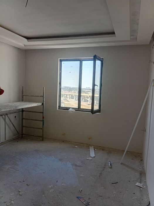 Сергели  чоштепада 3/6/12каробка Квартира сотилади.квадрати 71 кв.