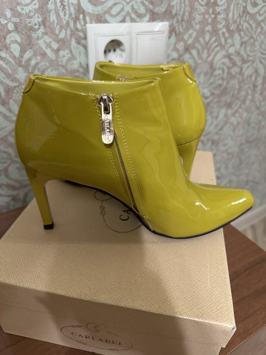 Полусапожки женские