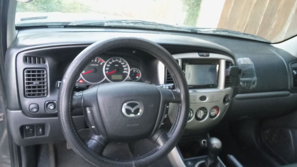 Mazda tribute 2,3i 2005