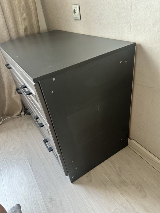 Продам камод в отличном состояний