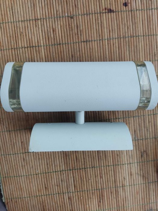 Масивен,метален, фасаден осветителен аплик пълен комплект с 4бр.крушки