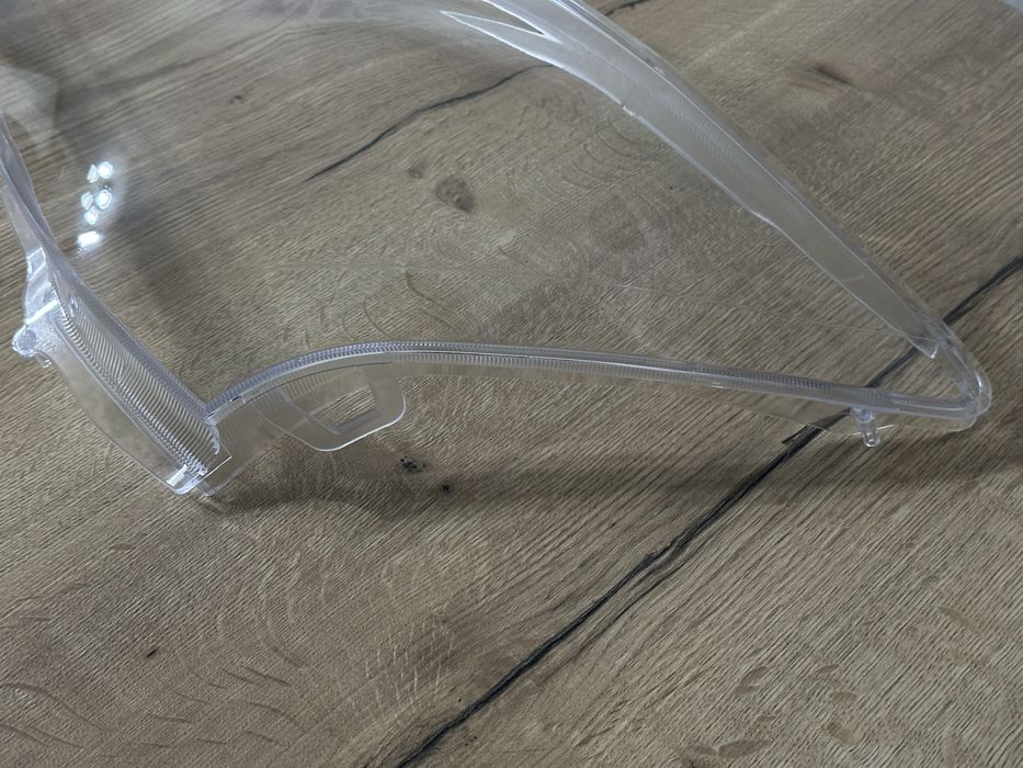 Стекла фар Lexus RX330 RX300