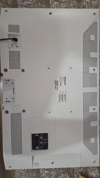 Телевизор  Finlux 32 инча Бял