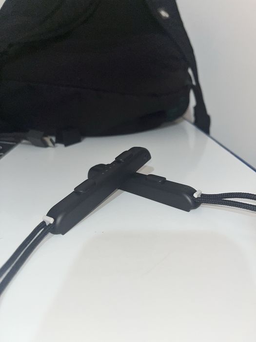 Joy-Con wrist straps.