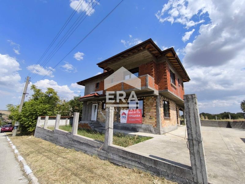 САМО В ЕРА ИМОТИ ХАСКОВО! Новопостроена къща в живописното село Татаре