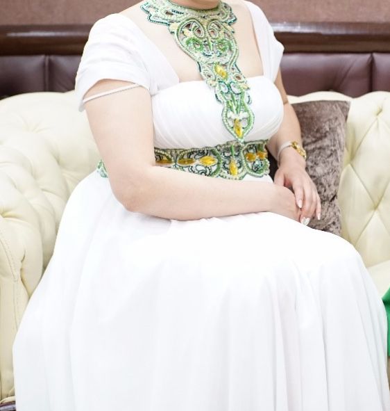 Белое вечернее свадебное