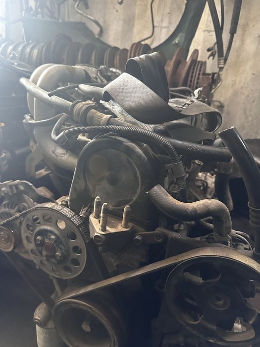 Двигатель Mitsubishi Lanser