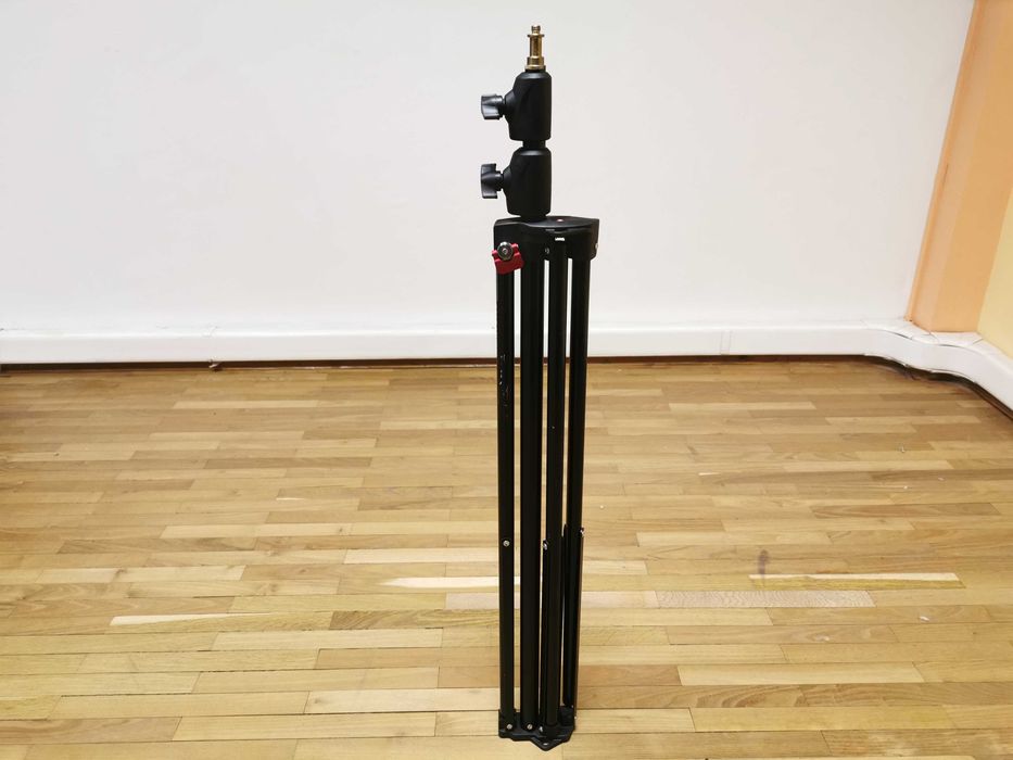 Статив Manfrotto Compact Stand 1052BAC за монтаж на фотографско осветление