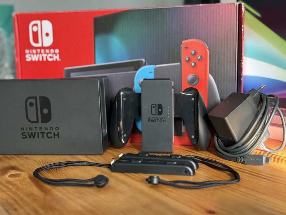 Nintendo Switch cu Super Mario Maker 2