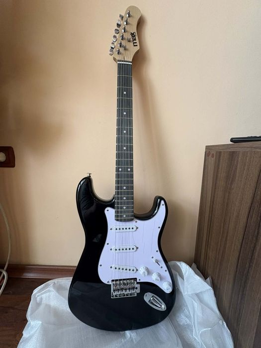 Електрическа китара + усилвател 40w Max GigKit