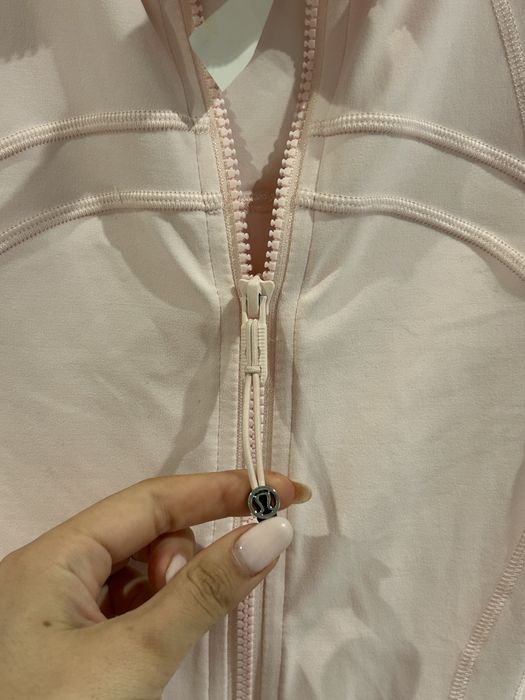 Jacheta Lululemon Define Roz