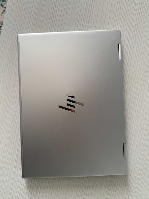 Laptop/Tabletă 2 în 1 HP Envy x360 13' – ca nou