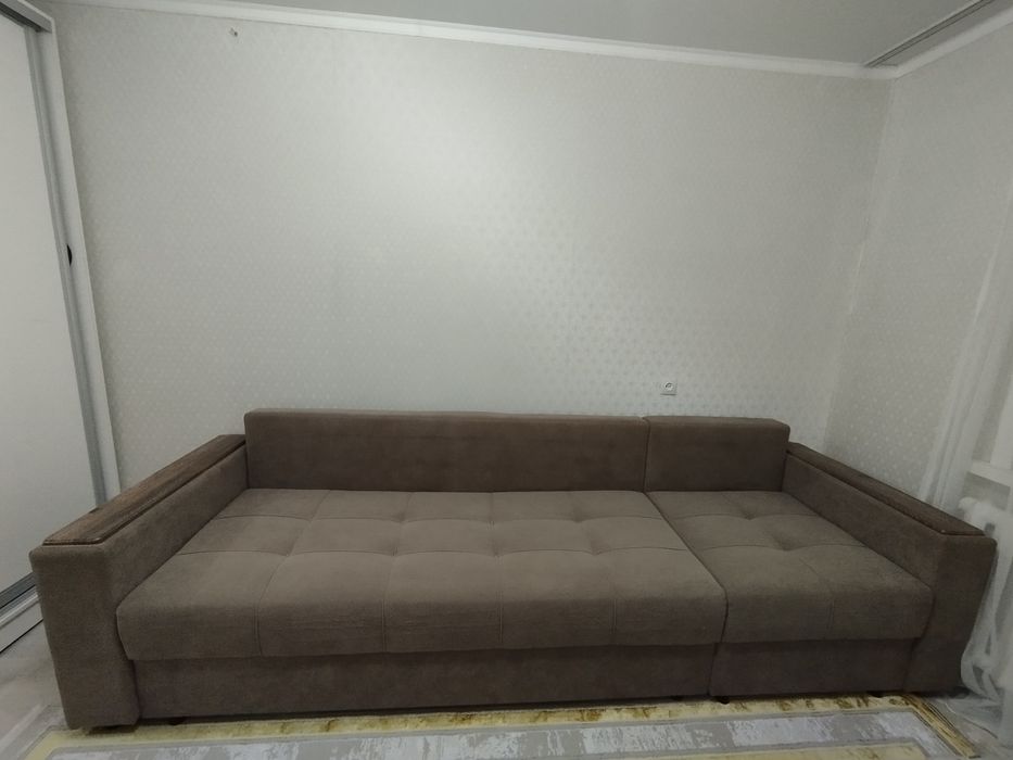 Продам диван в отличном состояние