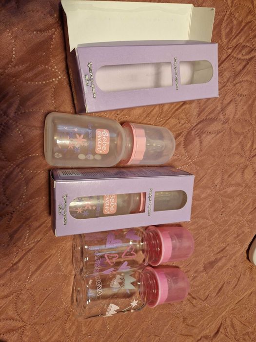 Чисто нови бебешки шишета