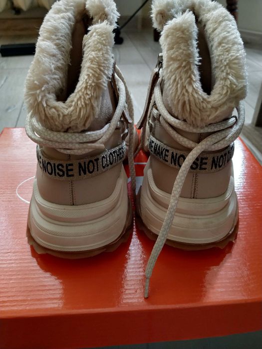 Дамски спортни кецове