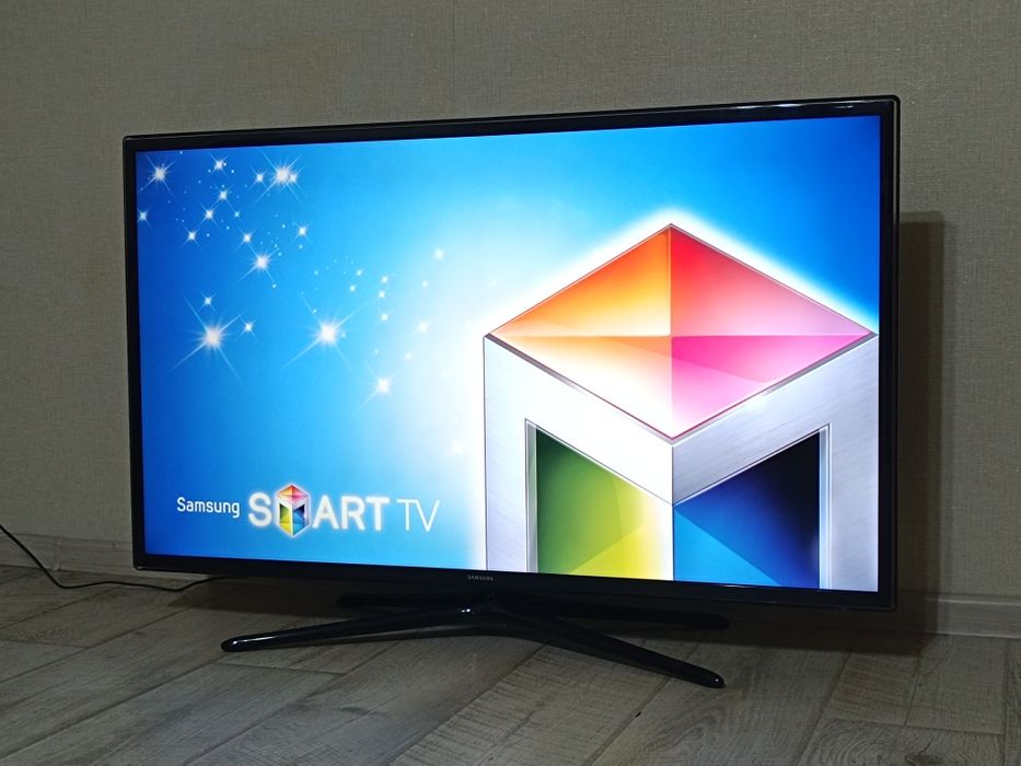 Телевизор Смарт ТВ,  120 см.