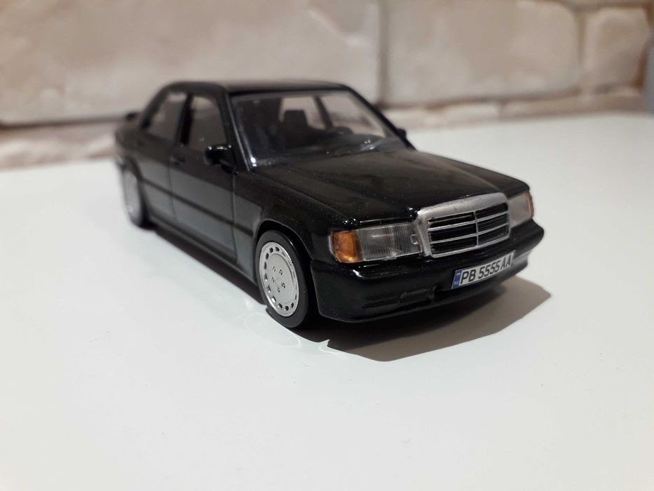 1:43 Mercedes-Benz 190 - с рег. номер по избор - за колекция и подарък