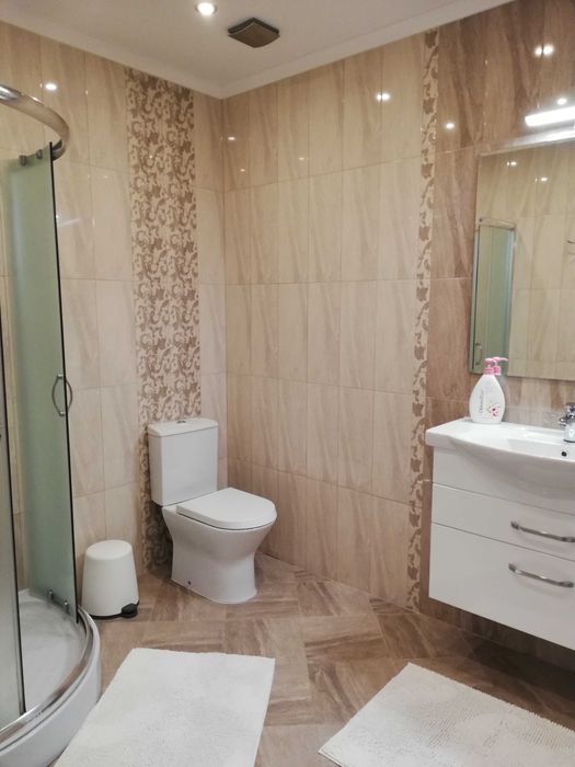Дава се под наем Тристаен апартамент в София, Изток - 105 кв.м за 1186.77 € - Снимка #12