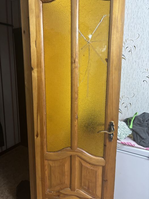 Двери деревянные межкомнатные