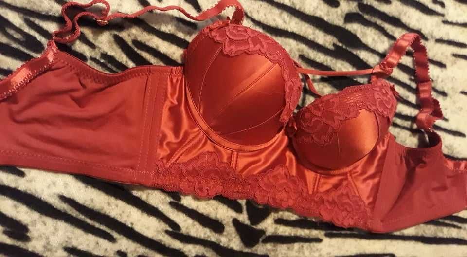 Нов Сутиен с дантела/Бюстие