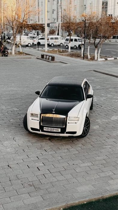 Rolls-royce sotiladi
