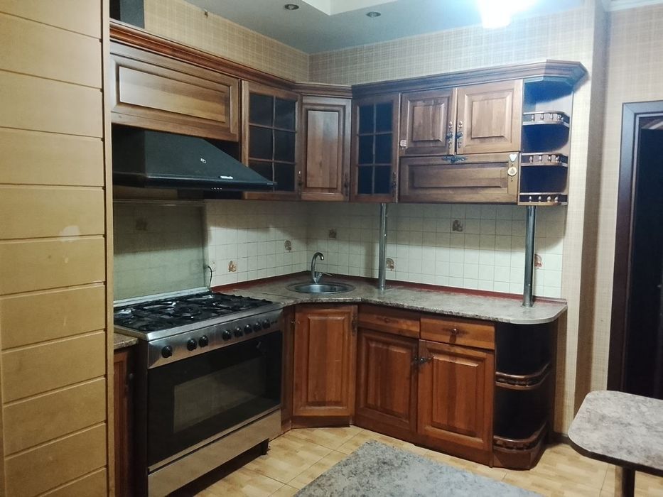 Трёхкомнатные двойный зал Аренда квартиру на корасув 2