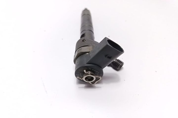 Injector motorina A6110701687 Mercedes-Benz Sprinter prima generatie
