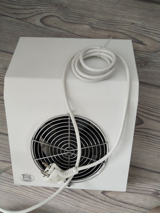 Продам пылесос для маникюра