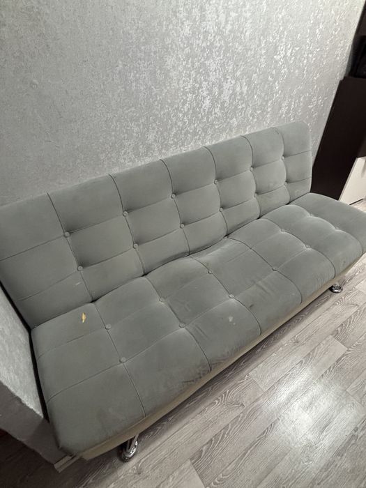 Продаётся диван-книжка.