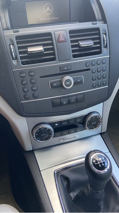 Vand sau schimb Mercedes c250