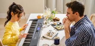 Преподаватель по классу СИНТЕЗАТОРА