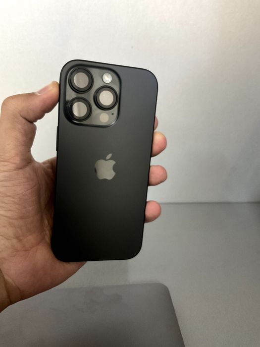 iPhone 16 pro Black