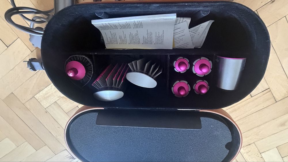 Perie de par Dyson