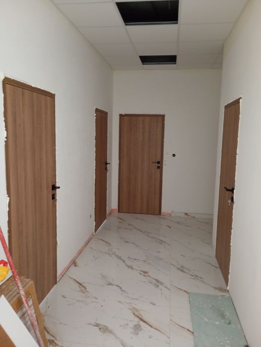 Изработка  на тапетни и интериорни   врати със скрити панти ,  магнитн